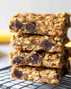 4-Ingredient Banana Oat Bars